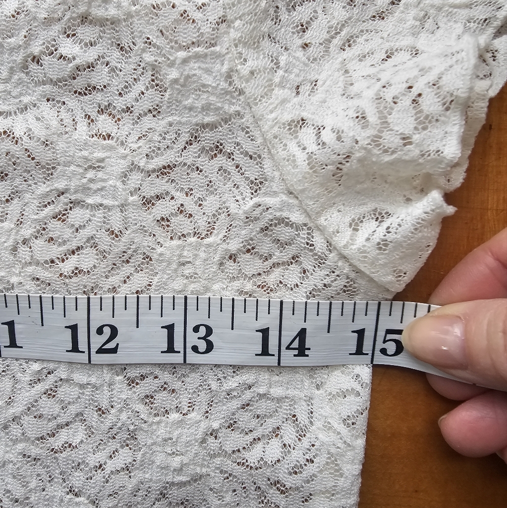 Women's Lace Crop Top in Cream - Picture 8 of 10
